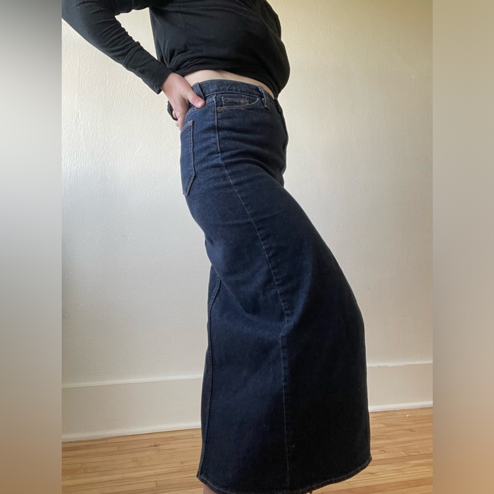 GAP Vintage Dark Wash Jean Skirt - Picture 4 of 10